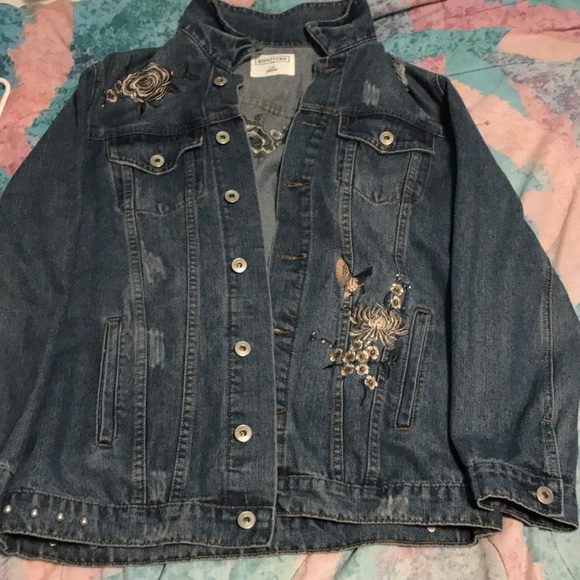 Jean jacket - Picture 1 of 2